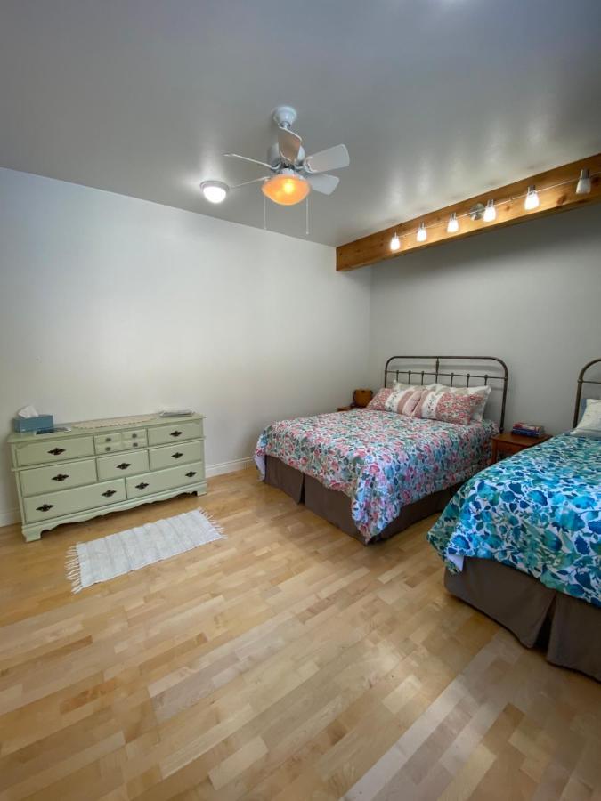 アンカレッジ フレンチーズ アドベンチャー ベッド アンド ブレックファスト Bed & Breakfast 部屋 写真