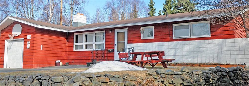 アンカレッジ フレンチーズ アドベンチャー ベッド アンド ブレックファスト Bed & Breakfast エクステリア 写真