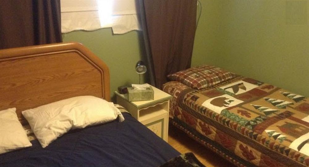 アンカレッジ フレンチーズ アドベンチャー ベッド アンド ブレックファスト Bed & Breakfast エクステリア 写真